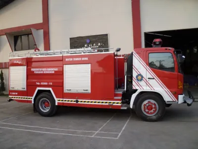 Services Fire Trucks  4 55