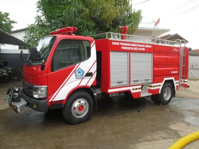 Services Fire Trucks 6 7c